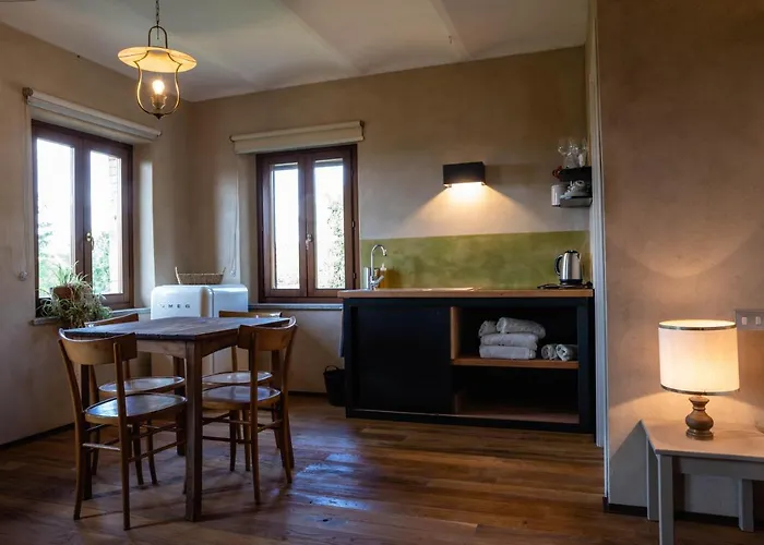 Sant'anna 21 Frühstückspension Monforte dʼAlba