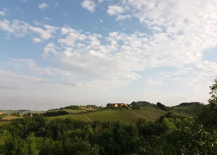 Sant'anna 21 4* Monforte dʼAlba