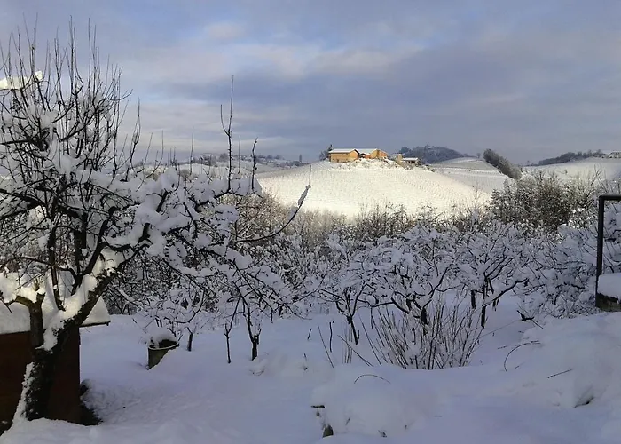 Sant'anna 21 Frühstückspension Monforte dʼAlba