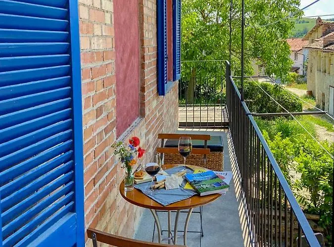 Sant'anna 21 4* Monforte dʼAlba